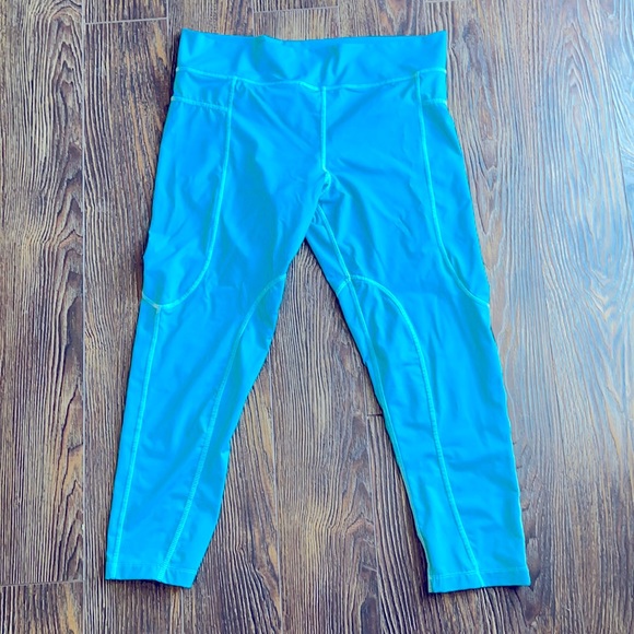 Roxy Pants - Roxy athletix workout capris size L.